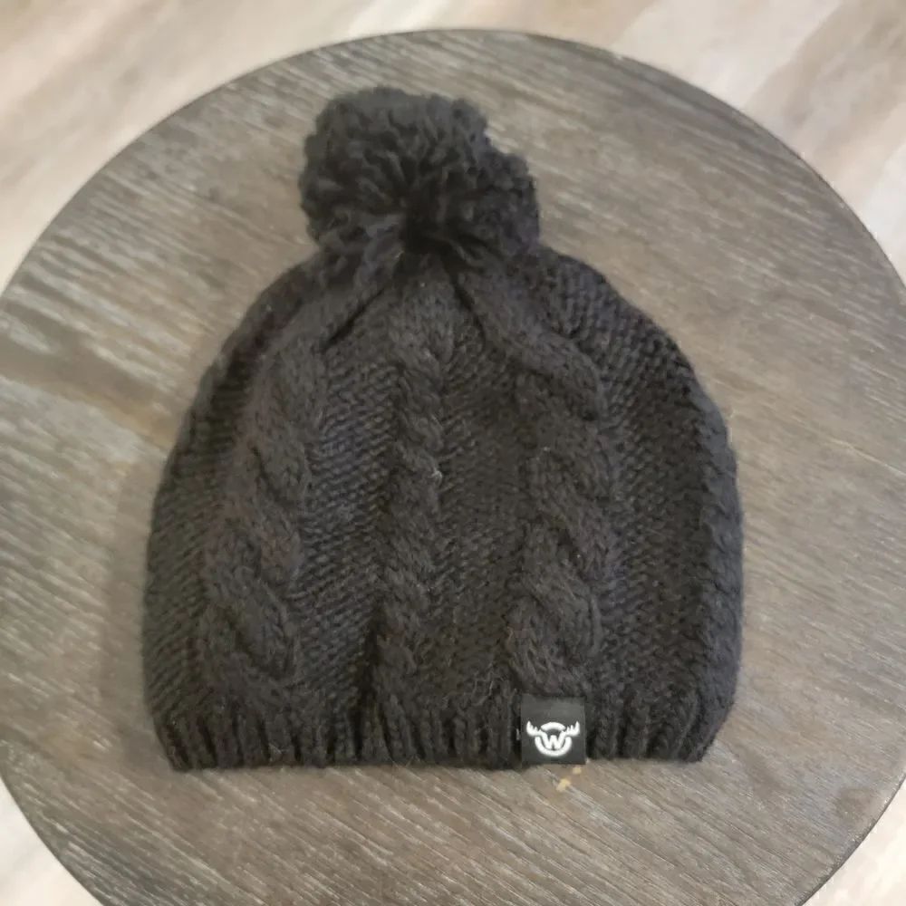 Moosejaw Fleece Lined Cable Knit Pom Pom Beanie Wool Blend Hat Black